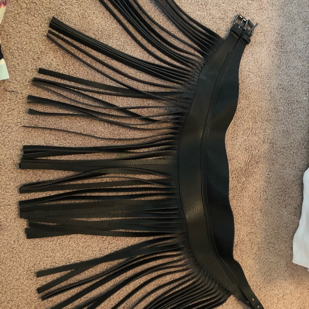 bcbg leather fringe skirt belt